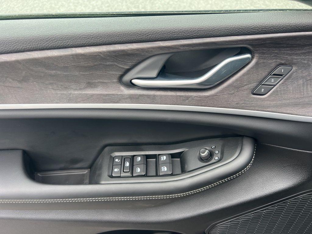 new 2025 Jeep Grand Cherokee L car, priced at $46,470