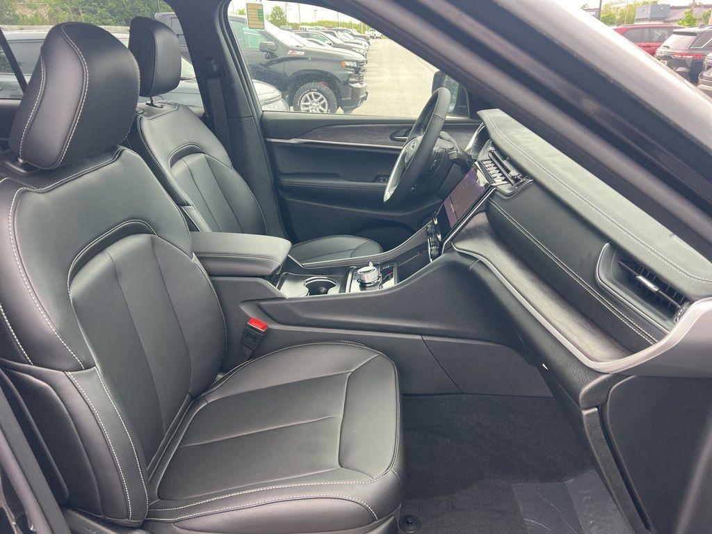 new 2025 Jeep Grand Cherokee L car, priced at $46,470