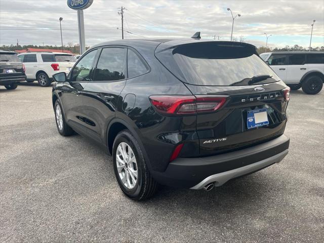 new 2025 Ford Escape car, priced at $29,950