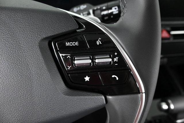 new 2025 Kia Niro car, priced at $30,745