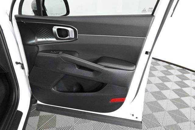 new 2025 Kia Sorento car, priced at $35,124