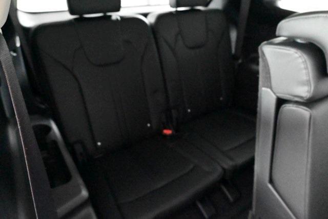 new 2025 Kia Sorento car, priced at $35,124