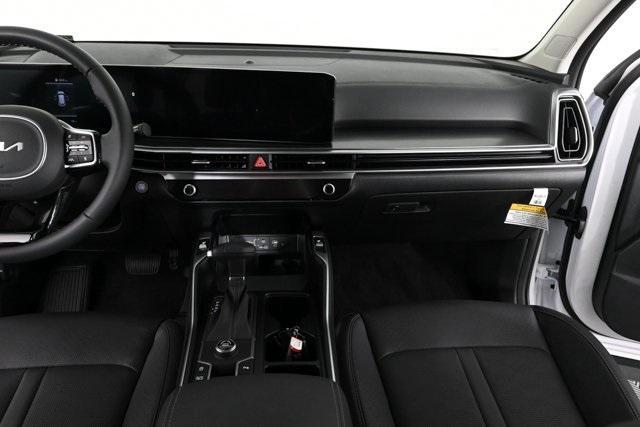 new 2025 Kia Sorento car, priced at $35,124