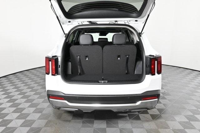 new 2025 Kia Sorento car, priced at $35,124