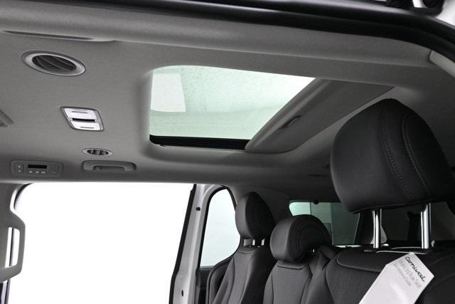 new 2026 Kia Carnival Hybrid car, priced at $50,150