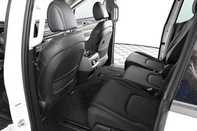 new 2026 Kia Carnival Hybrid car, priced at $50,150