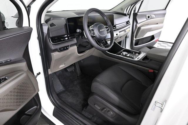 new 2026 Kia Carnival Hybrid car, priced at $50,150