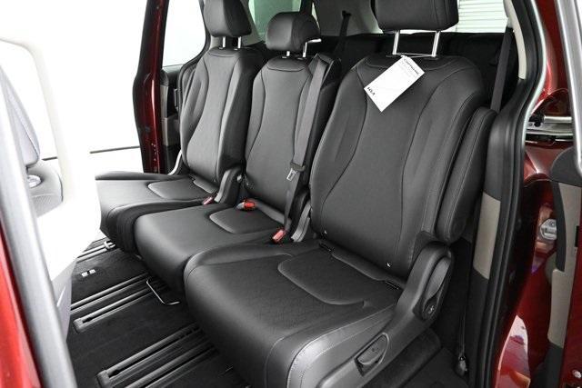 new 2026 Kia Carnival Hybrid car, priced at $41,332