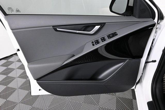 new 2025 Kia Niro car, priced at $29,994