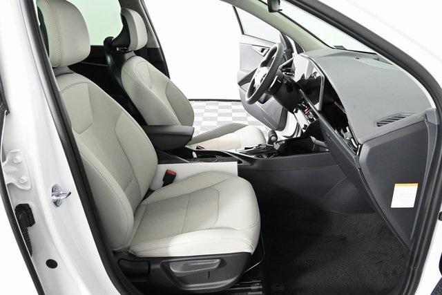 new 2025 Kia Niro car, priced at $29,994