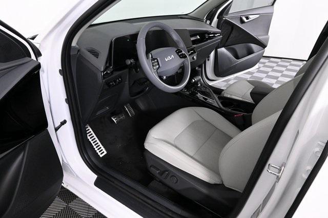 new 2025 Kia Niro car, priced at $29,994