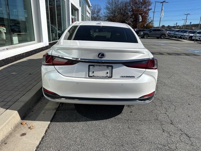 used 2019 Lexus ES 300h car, priced at $27,916