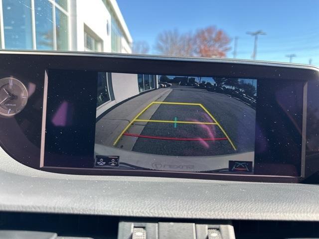 used 2019 Lexus ES 300h car, priced at $27,916