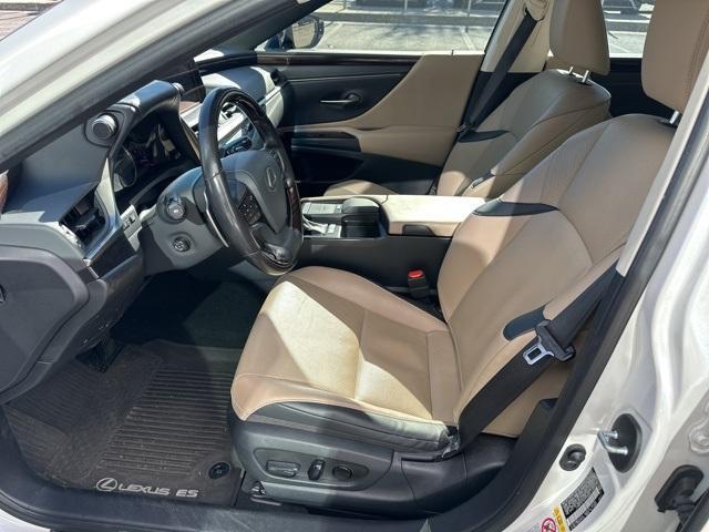used 2019 Lexus ES 300h car, priced at $27,916