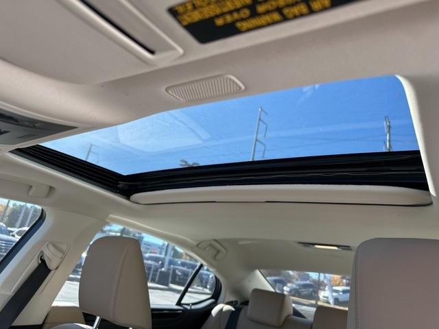 used 2019 Lexus ES 300h car, priced at $27,916