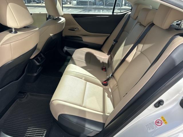 used 2019 Lexus ES 300h car, priced at $27,916
