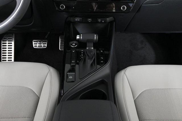 new 2025 Kia Niro car, priced at $30,745