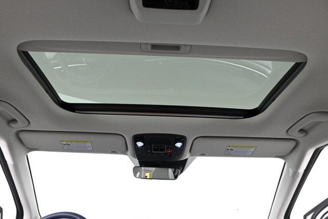 new 2026 Kia Carnival Hybrid car, priced at $51,190