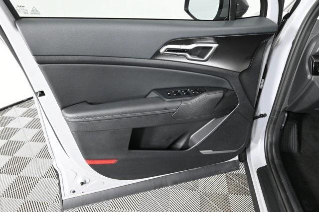 new 2026 Kia Sportage Hybrid car, priced at $35,284