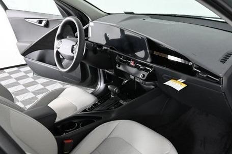 new 2025 Kia Niro car, priced at $31,428