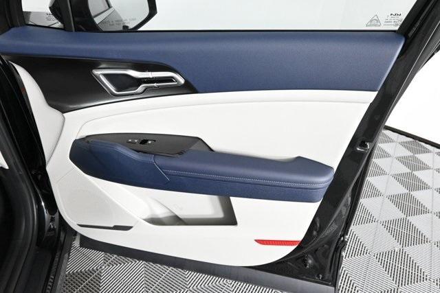 new 2025 Kia Sportage Hybrid car, priced at $32,282