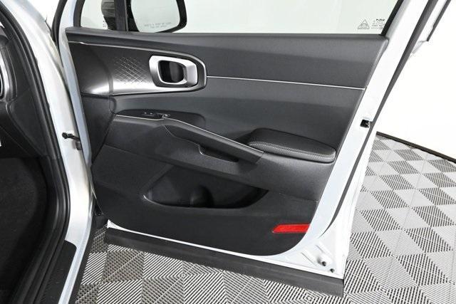 new 2026 Kia Sorento car, priced at $33,265