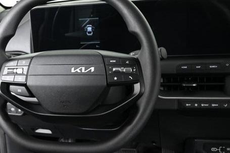 new 2025 Kia K4 car, priced at $25,065