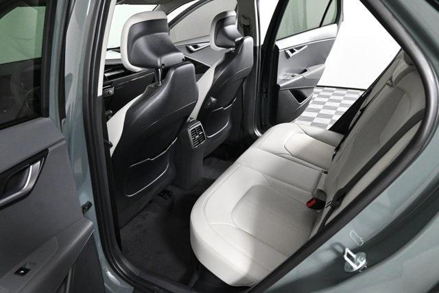 new 2025 Kia Niro car, priced at $28,922