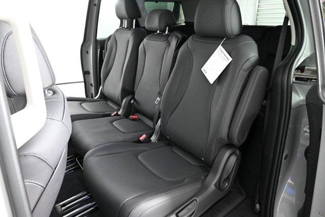 new 2026 Kia Carnival car, priced at $52,775