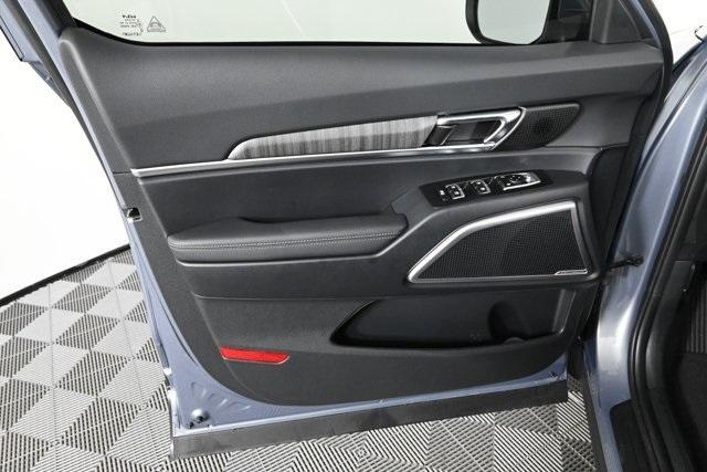 new 2025 Kia Telluride car, priced at $42,070