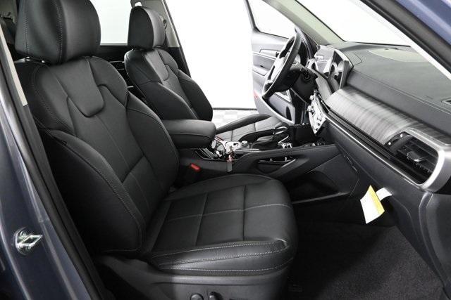 new 2025 Kia Telluride car, priced at $42,070