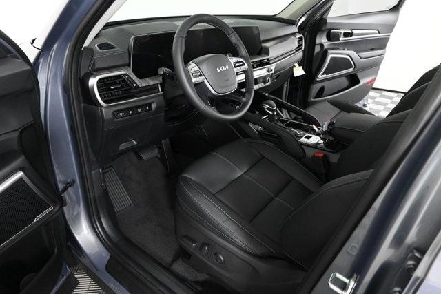 new 2025 Kia Telluride car, priced at $42,070