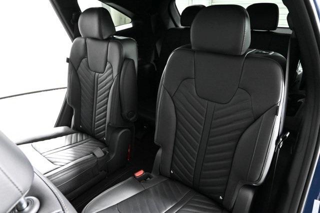 new 2026 Kia Sorento car, priced at $45,933