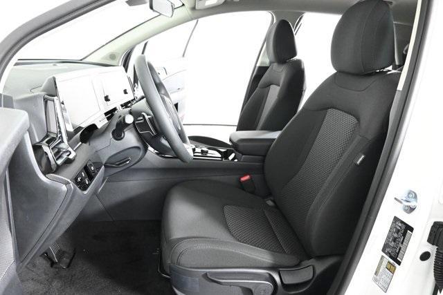 new 2025 Kia Sportage Hybrid car, priced at $30,454