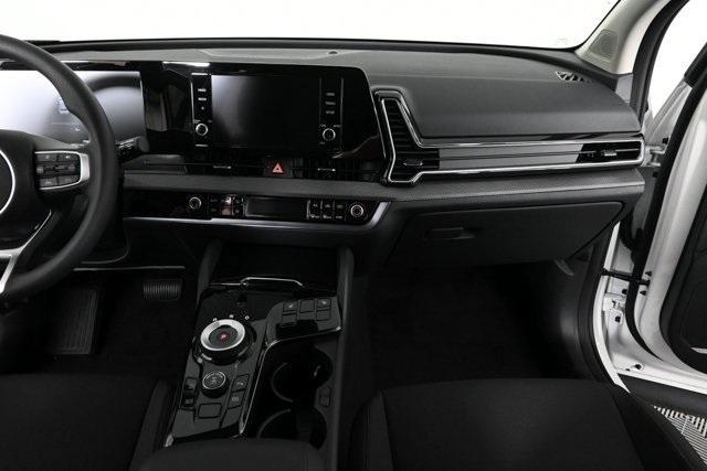 new 2025 Kia Sportage Hybrid car, priced at $30,454