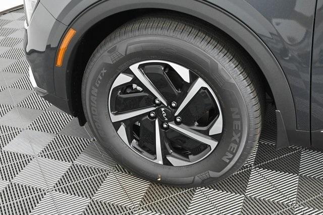 new 2025 Kia Sportage Hybrid car, priced at $28,667