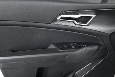 new 2025 Kia Sportage Hybrid car, priced at $28,667