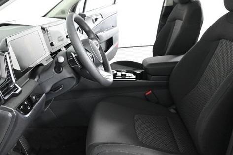 new 2025 Kia Sportage Hybrid car, priced at $28,667