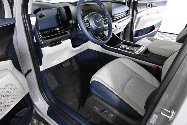 new 2026 Kia Carnival Hybrid car, priced at $49,122