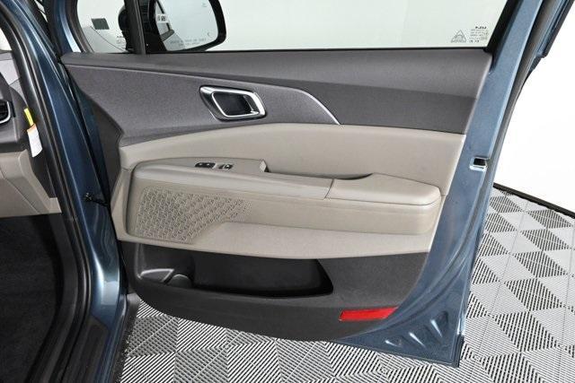 new 2026 Kia Carnival Hybrid car, priced at $48,224