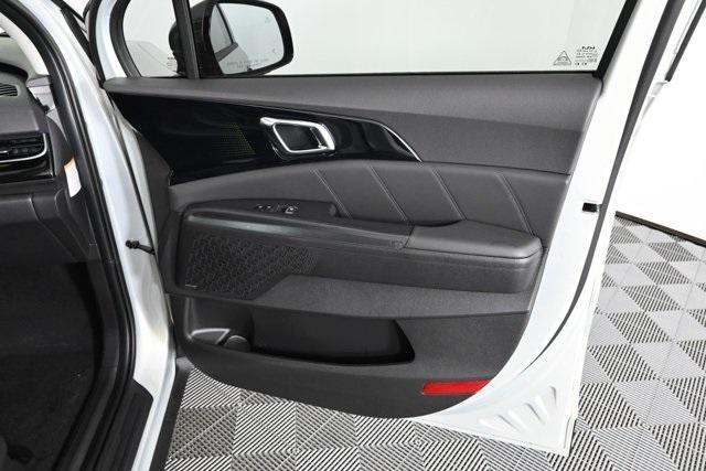 new 2026 Kia Carnival Hybrid car, priced at $54,885