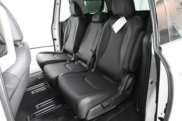 new 2026 Kia Carnival car, priced at $47,202