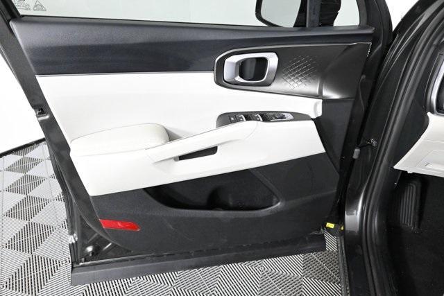 new 2026 Kia Sorento Hybrid car, priced at $42,430
