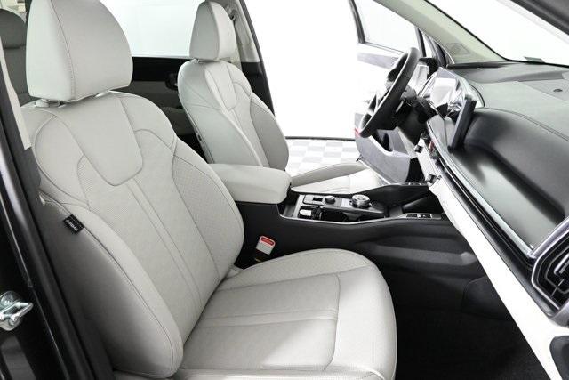 new 2026 Kia Sorento Hybrid car, priced at $42,430