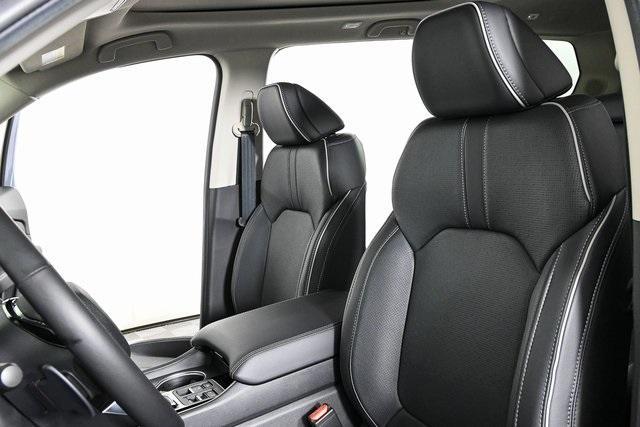 used 2025 Honda Pilot car, priced at $48,642