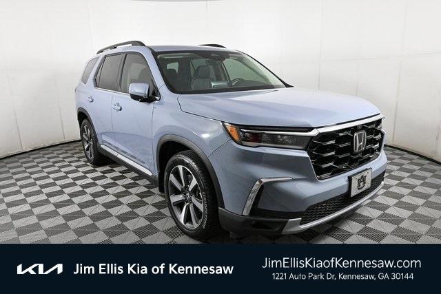 used 2025 Honda Pilot car, priced at $48,642