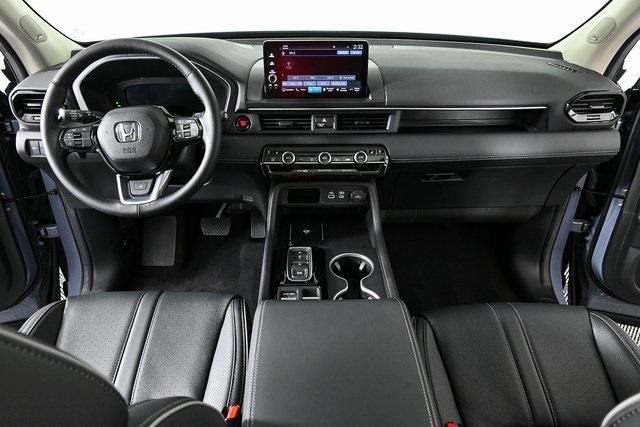 used 2025 Honda Pilot car, priced at $48,642