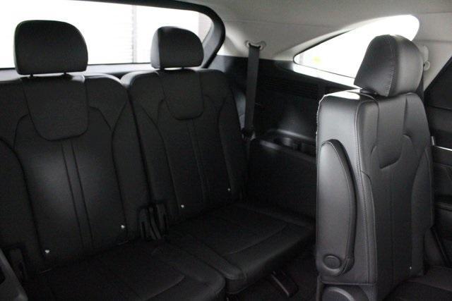 new 2025 Kia Sorento car, priced at $40,955