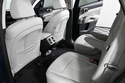 new 2025 Kia Sorento car, priced at $39,615