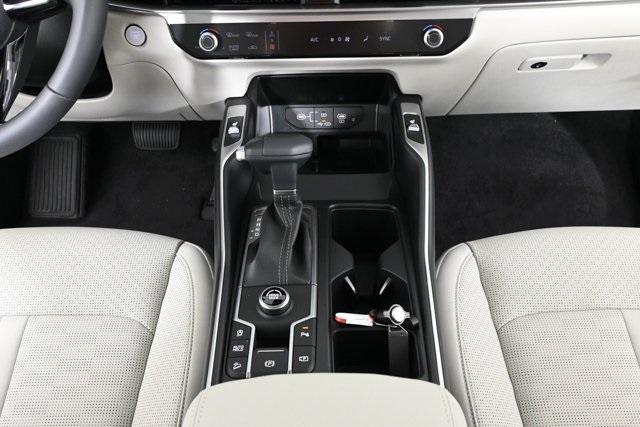 new 2025 Kia Sorento car, priced at $39,615